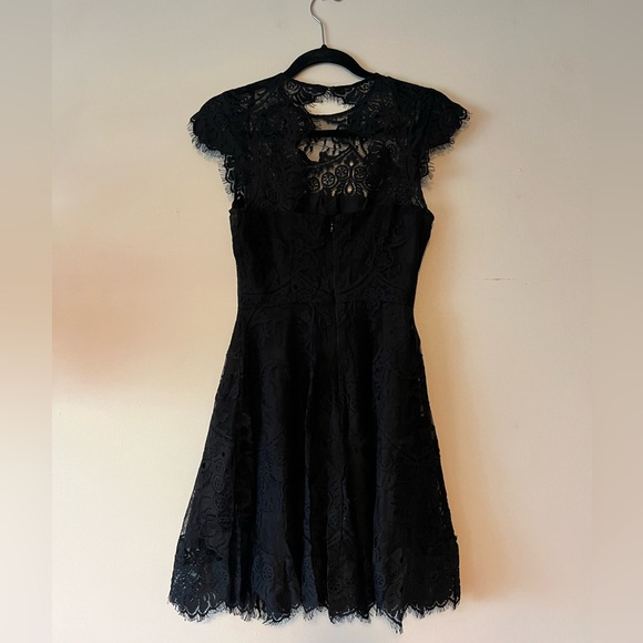 Beautiful Black Lace Dress - Picture 3 of 5